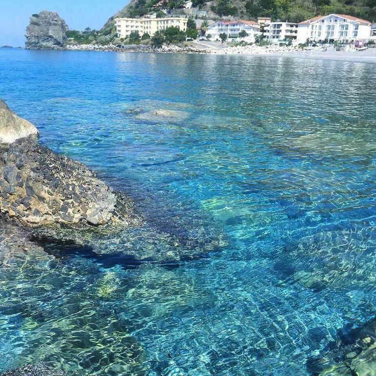 Hotel Ristorante Mareblu Амантеа Екстериор снимка