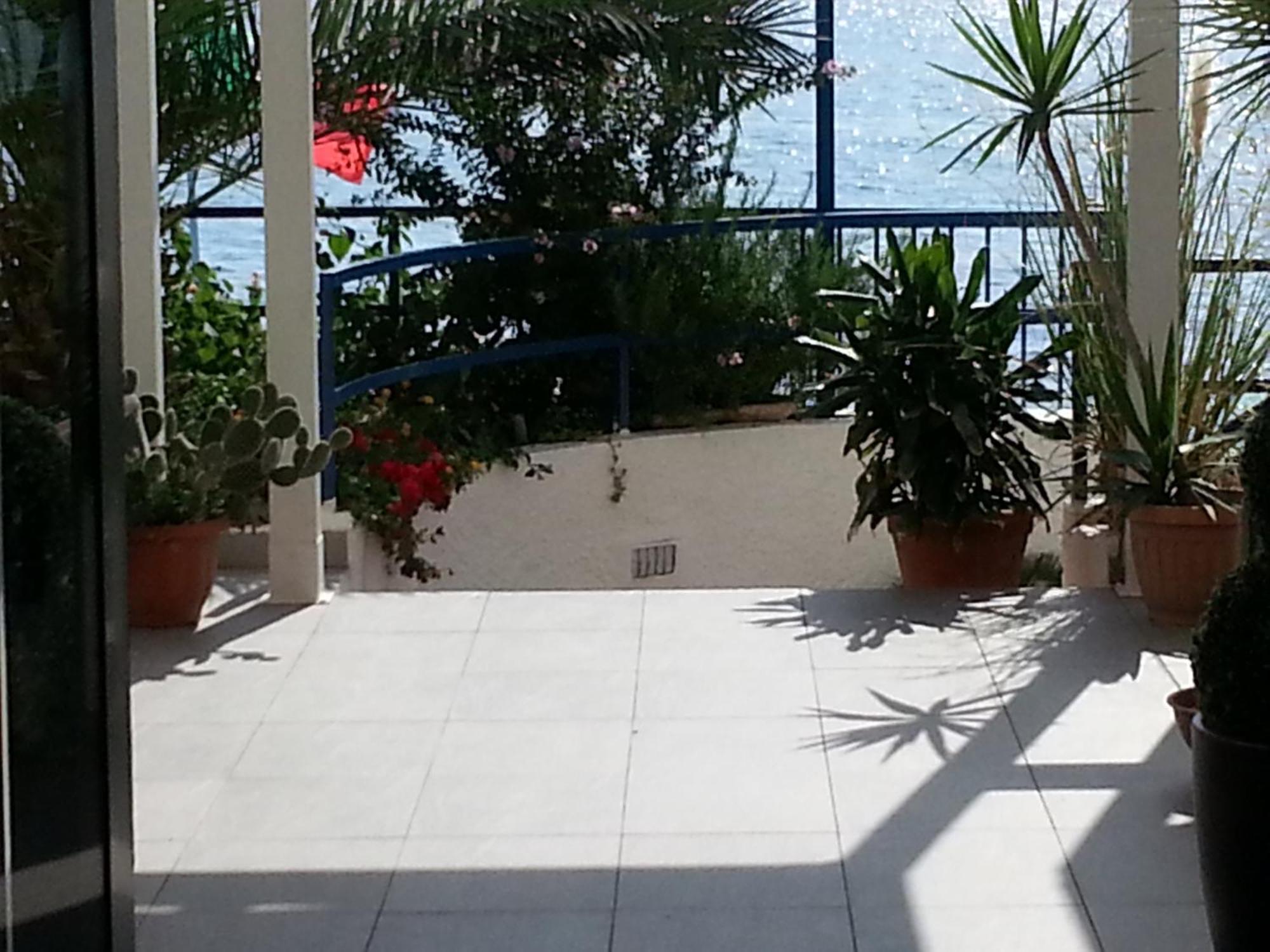 Hotel Ristorante Mareblu Амантеа Екстериор снимка