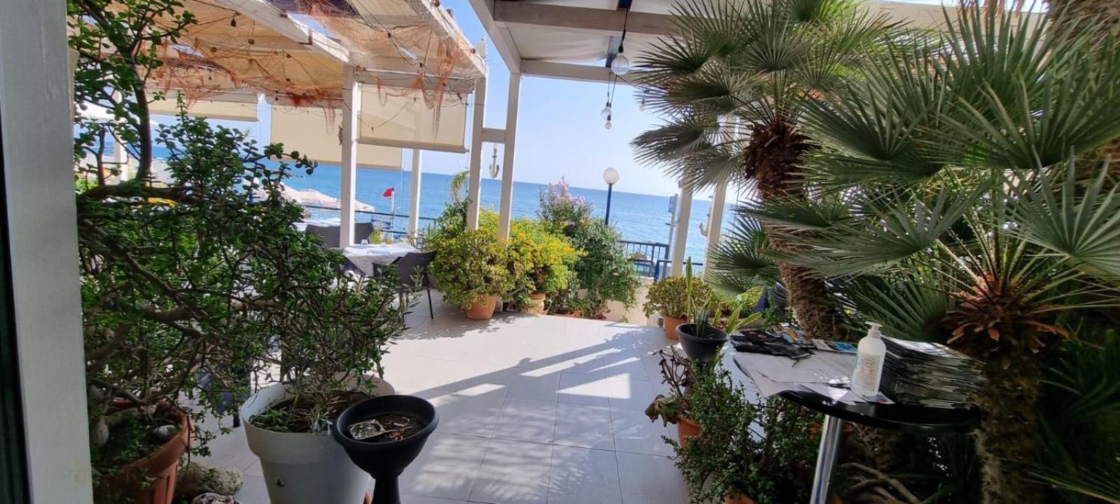 Hotel Ristorante Mareblu Амантеа Екстериор снимка