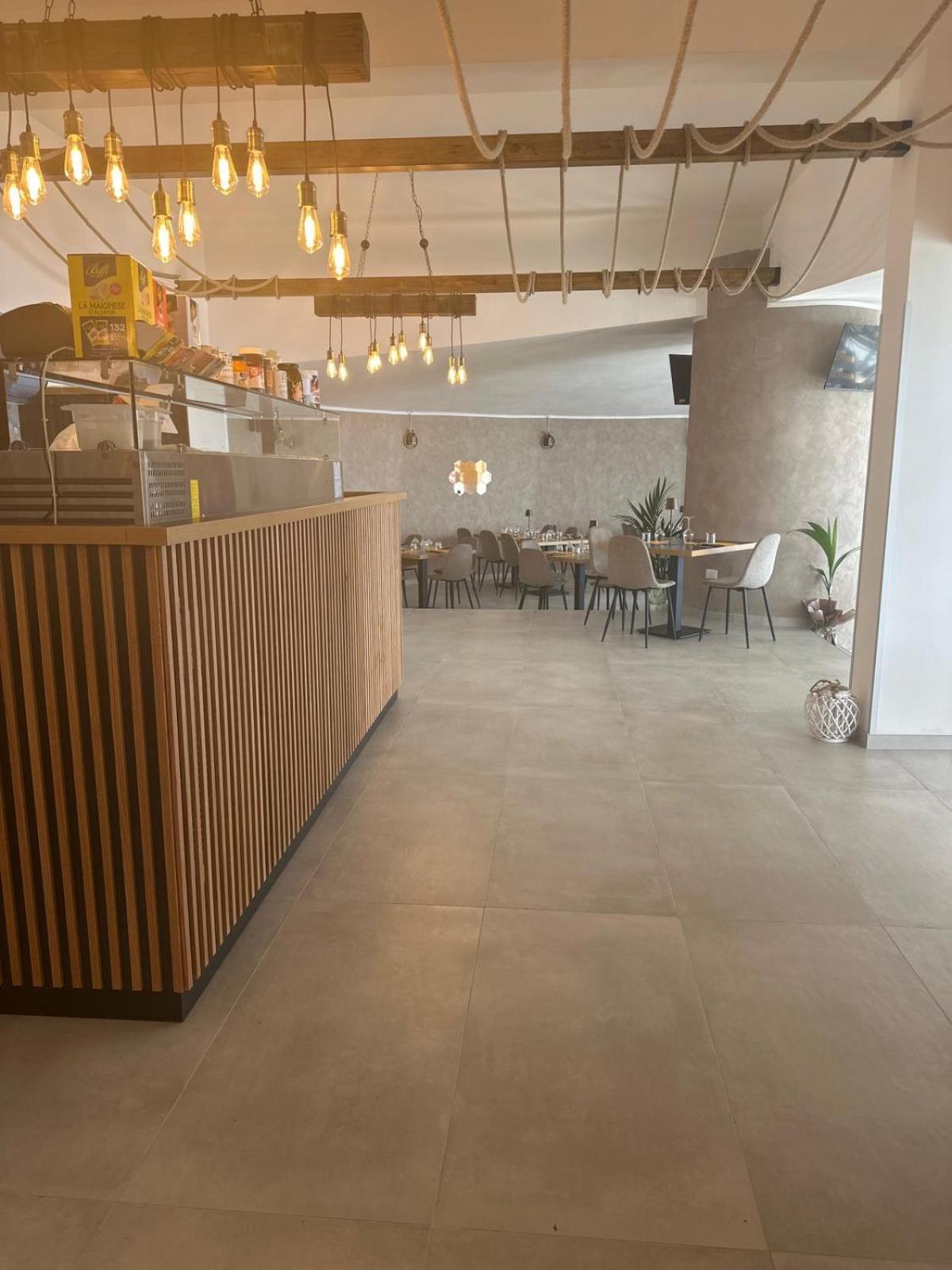Hotel Ristorante Mareblu Амантеа Екстериор снимка