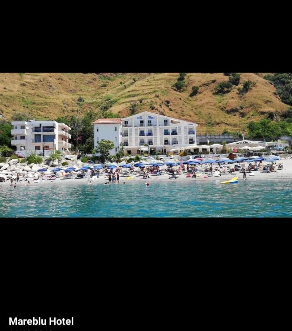 Hotel Ristorante Mareblu Амантеа Екстериор снимка